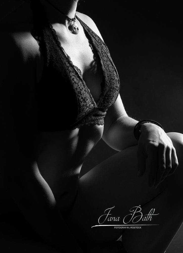 Bodyparts, Erotikfoto, Jana Bath 2020